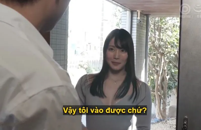 Người anh trai giàu có bị cô em gái hàng xóm xinh đẹp, đã có chồng mới dọn về, chủ động gạ gẫm quan hệ.